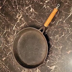 Vintage Cast Iron Skillet 12" inch Taiwan Wood Handle #9 very rare